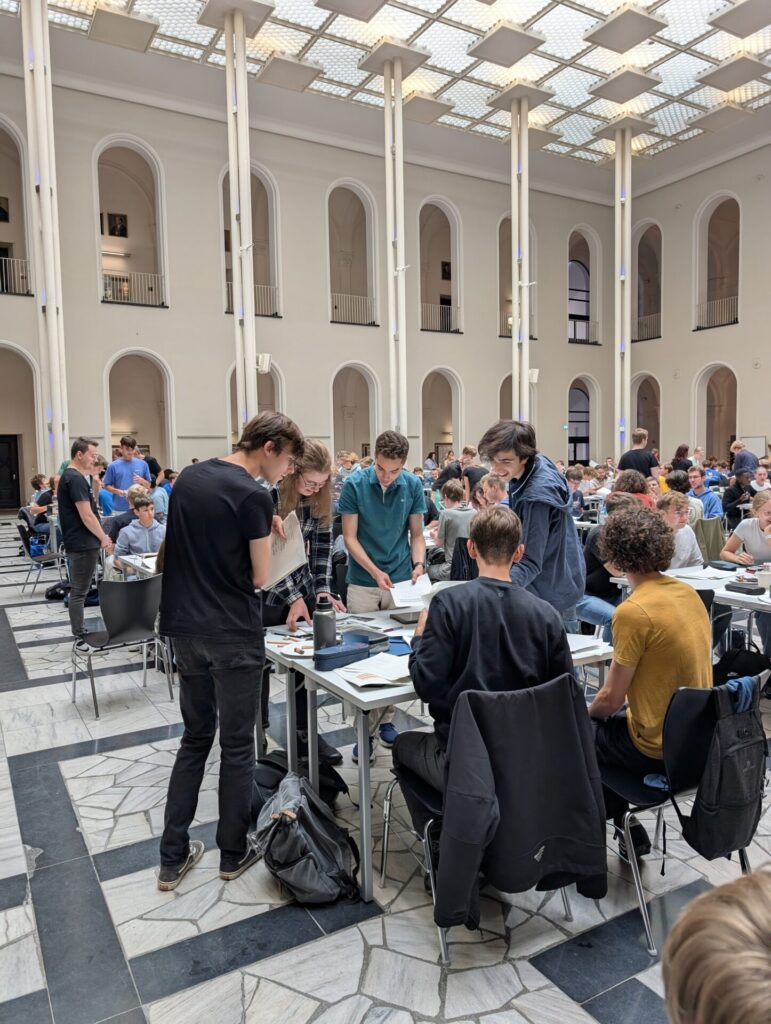 Mathematik-Turnier an der Leibniz Universität